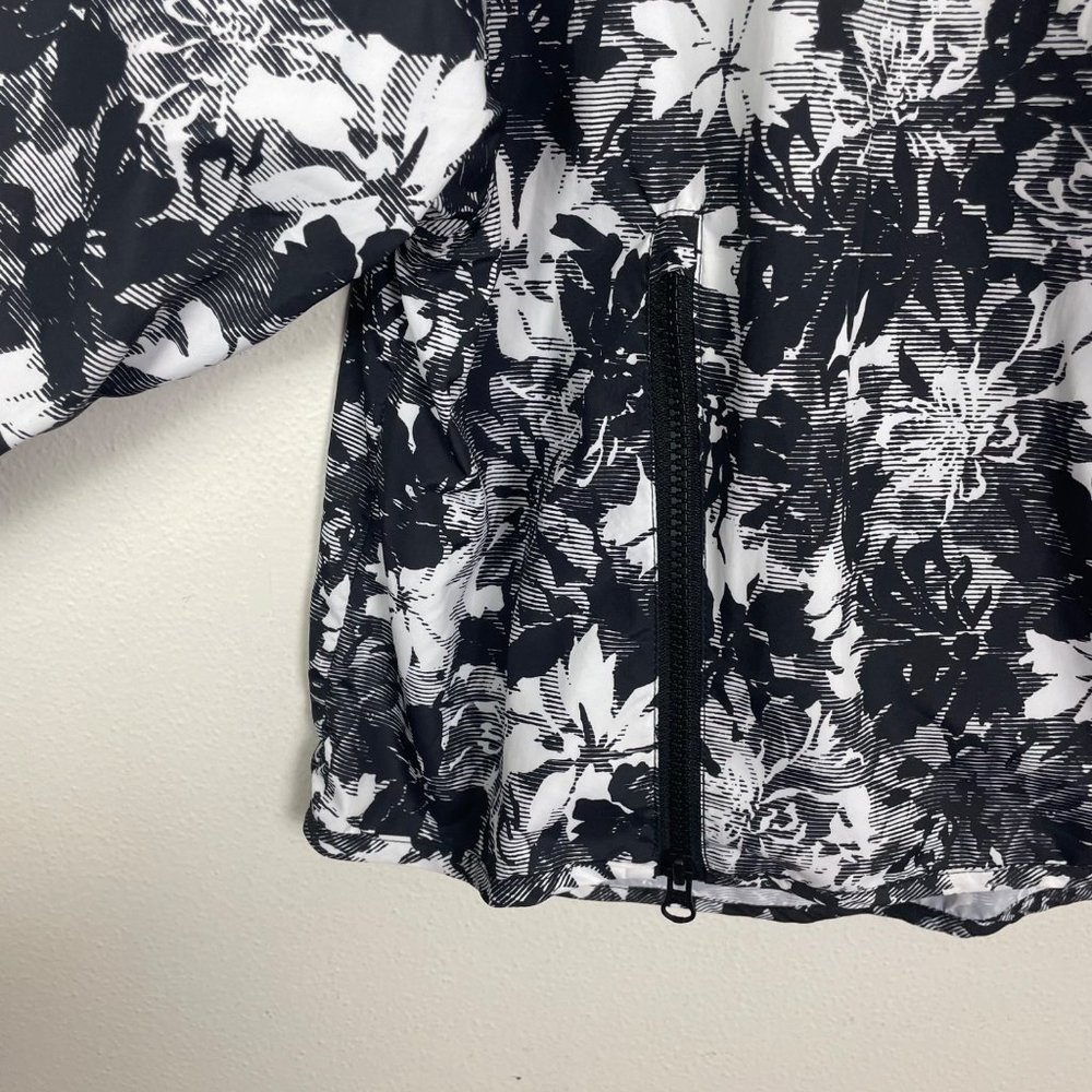 Ivy Park Womans S Black and White Floral Long Sleeve Hooded Windbreaker Pullover - Picture 3 of 11